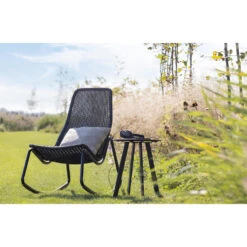 WOOOD Schommelstoel Buiten Tom - Rattan - Zwart - 97x51x95 -Tuinmeubelwinkel 1000033983 0103